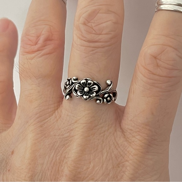 Sterling Silver Flower Ring with Swirl, Silver Rings, Floral Ring, Flowers - Picture 11 of 13